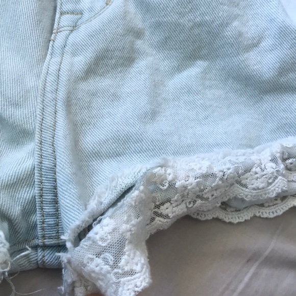 Forever 21 Laced Light Denim Shorts - Picture 5 of 5